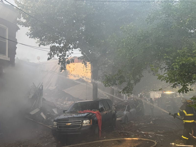 1 dead, 2 injured after row homes collapse in North Philadelphia