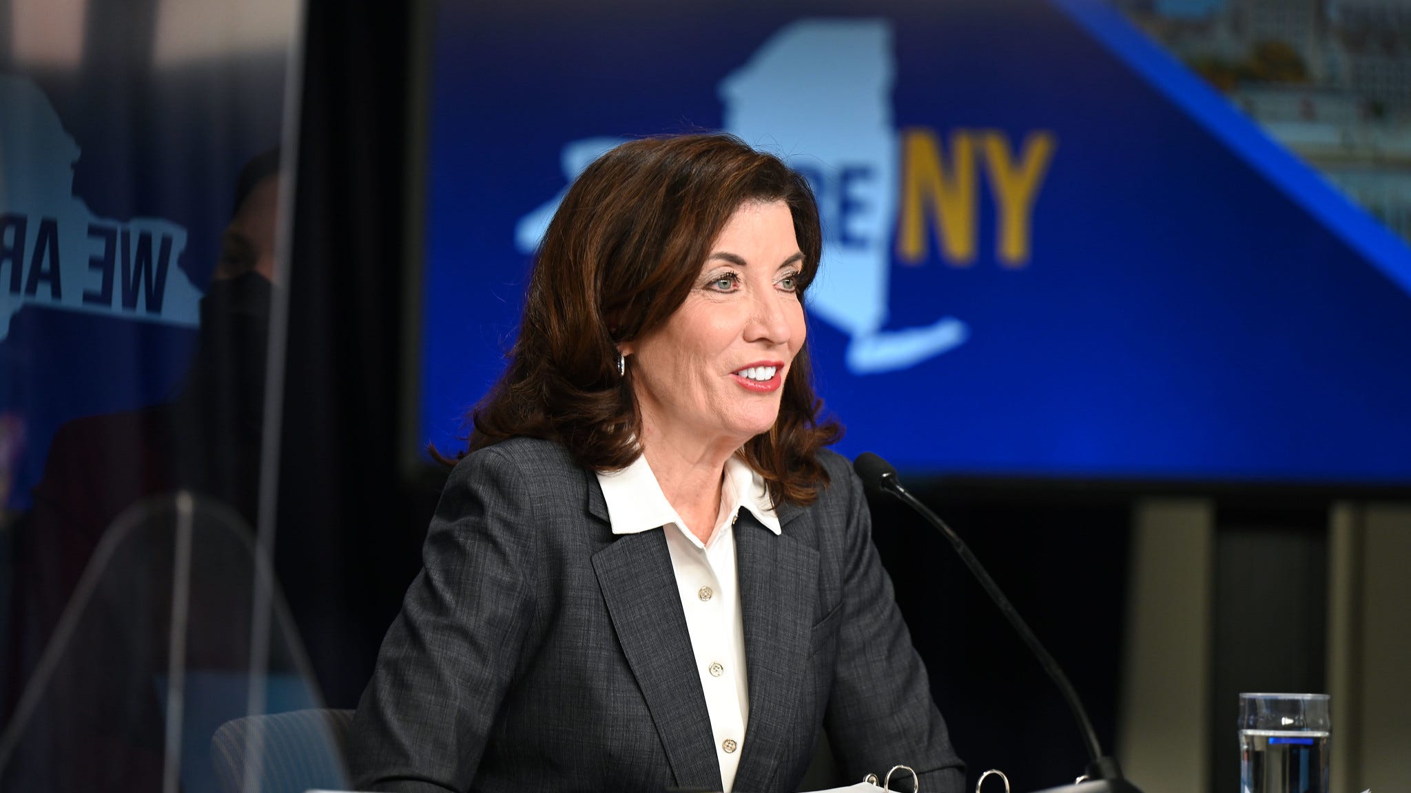 Gov. Hochul grants clemency to 7 men, 3 women — here's who they are: