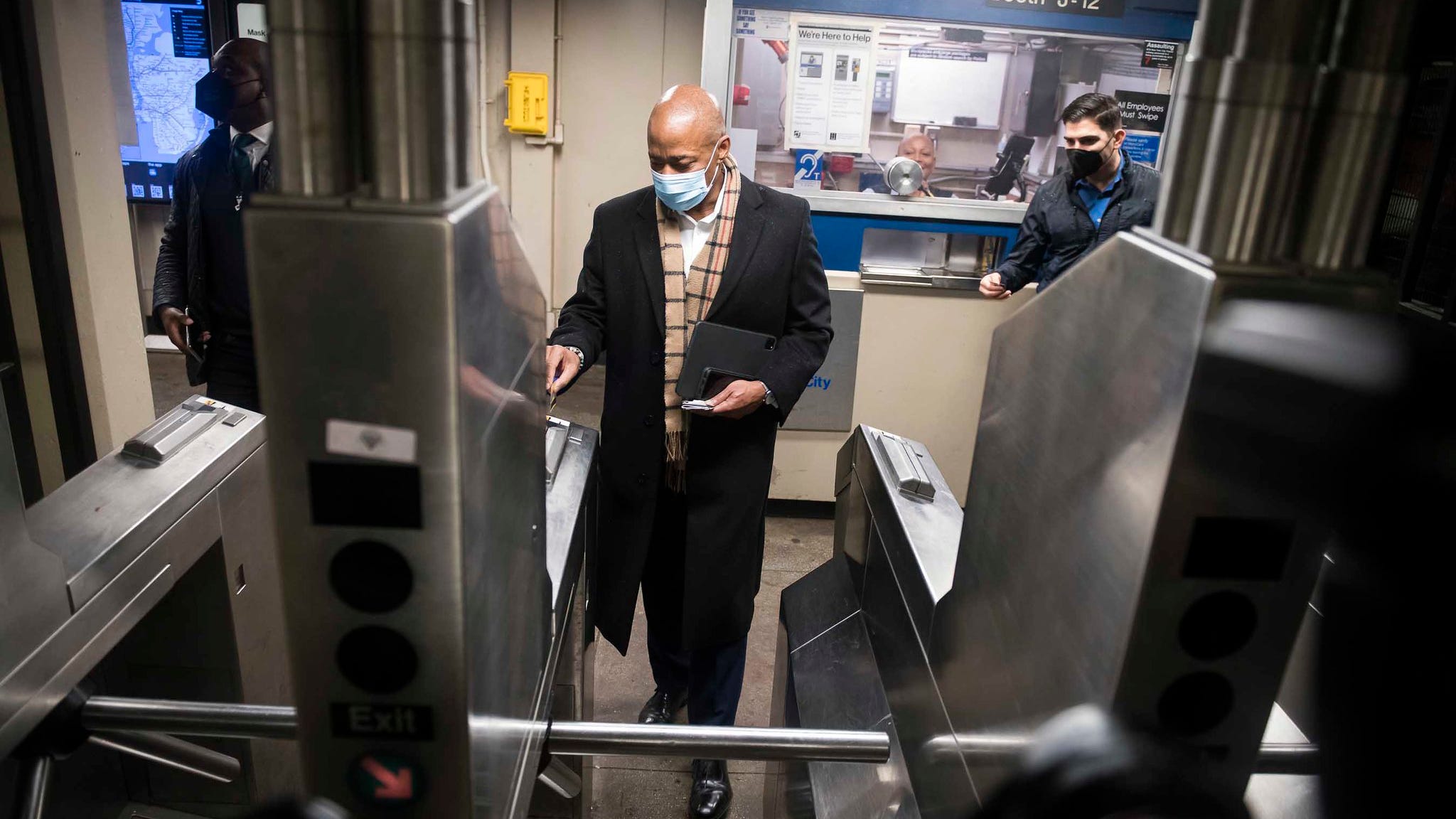 Adams doesn't feel safe on subways, says he sees 'crimes right outside on the platform'