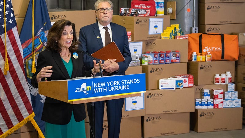 NY sending 100K pounds of medical supplies to Ukraine, Hochul unveils stricter sanctions against Russia