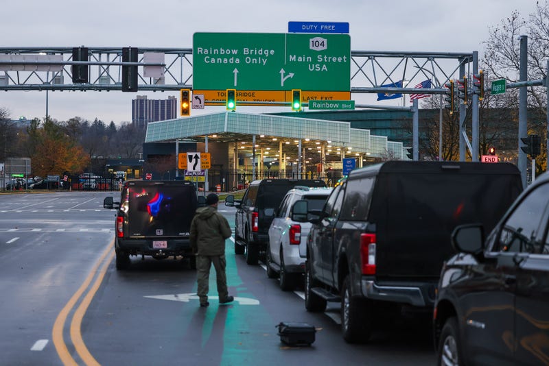 Gov. Kathy Hochul was on the scene of a possible car bombing on Rainbow Bridge.
