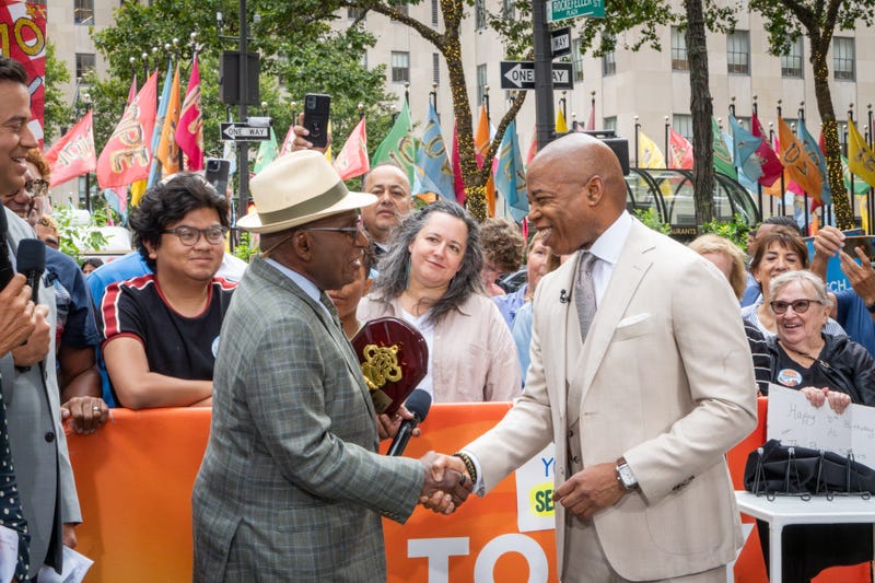 Mayor Eric Adams presents the “Key to the City” to Al Roker