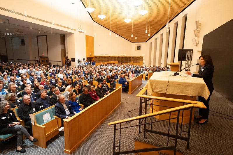 Gov. Hochul speaks at the Temple Israel Center in Westchester on Oct. 6, 2024