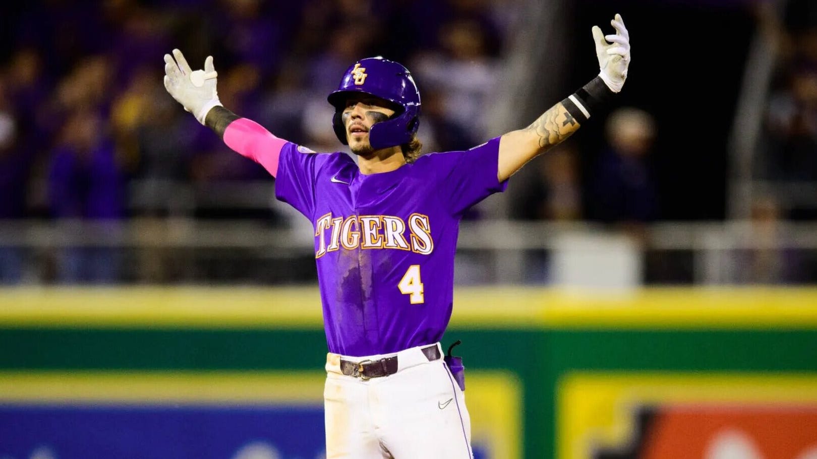 LSU baseball sets new attendance record, takes down Tennessee with late surge