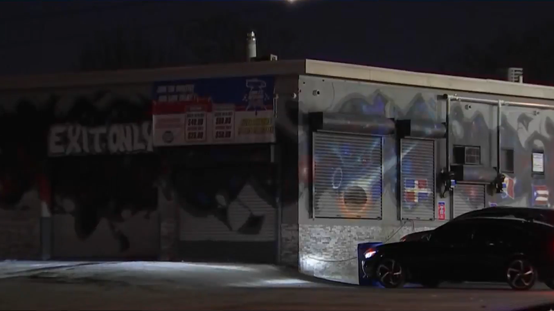 ICE agents arrested seven people around 9 a.m. at the Complete Autowash Philly in Juniata Park, according to immigrant advocacy nonprofit Juntos.