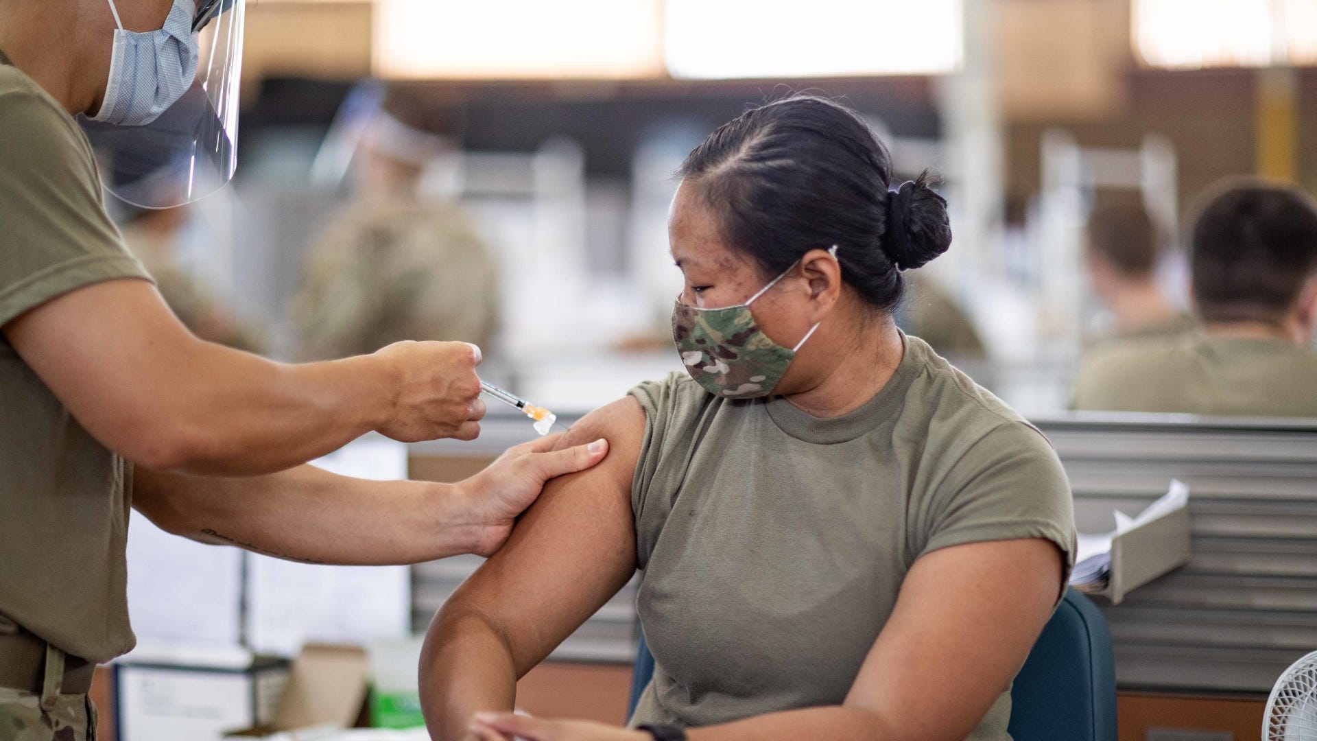 COVID-19 vaccine does not affect fertility, military health experts say