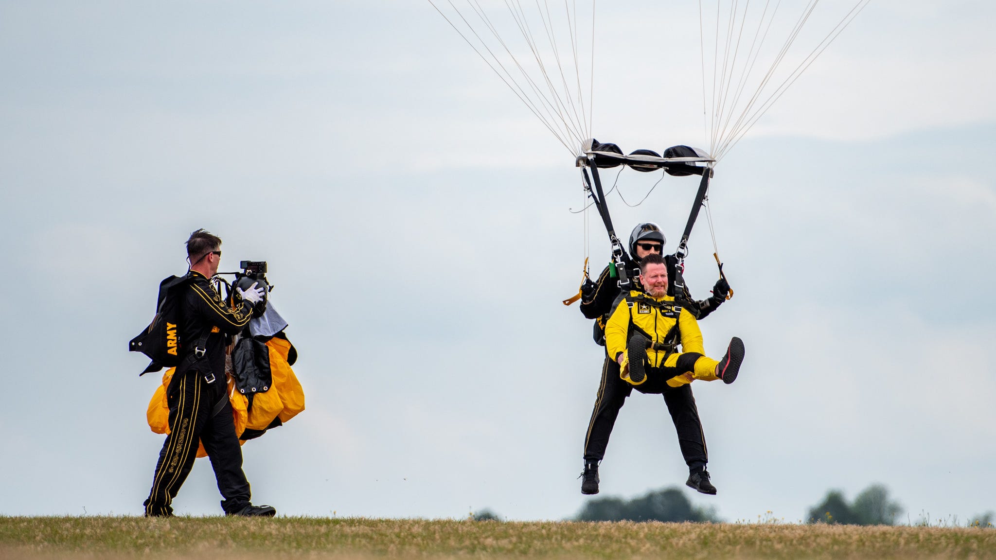 Army Golden Knights jump for mental health with ‘Team Unbroken’