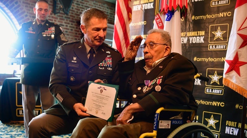 U.S. Army awards purple heart to 99-year-old WWII vet