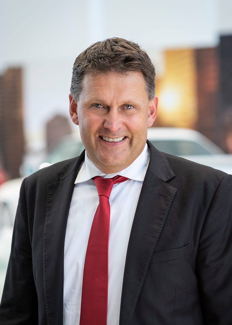 Robert Engelhorn becomes 8th president of BMW Manufacturing