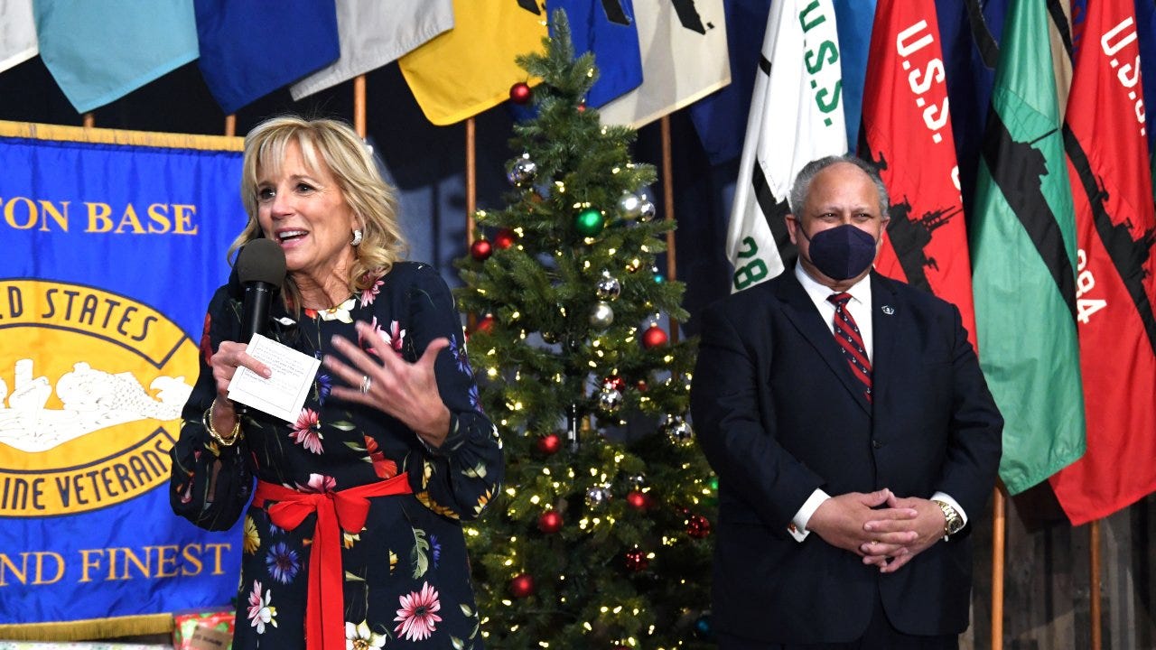 First Lady, Secretary of the Navy visit USS Delaware families