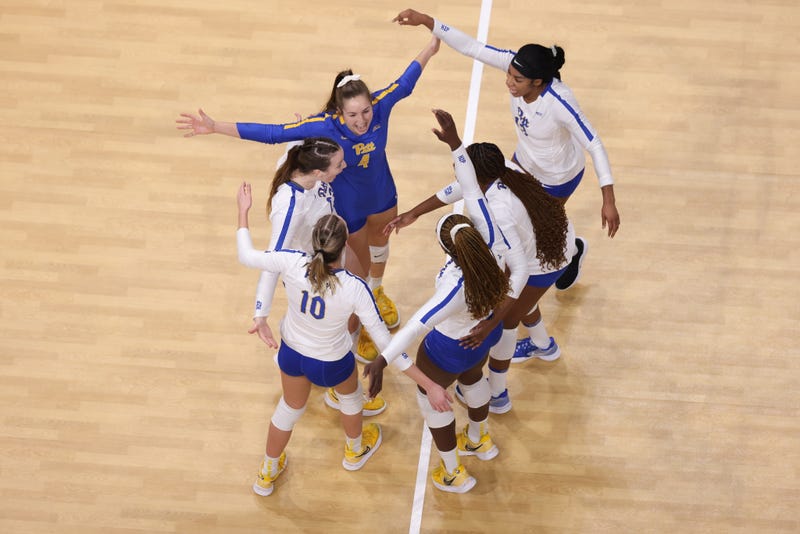 Pitt volleyball advances to the Sweet 16.