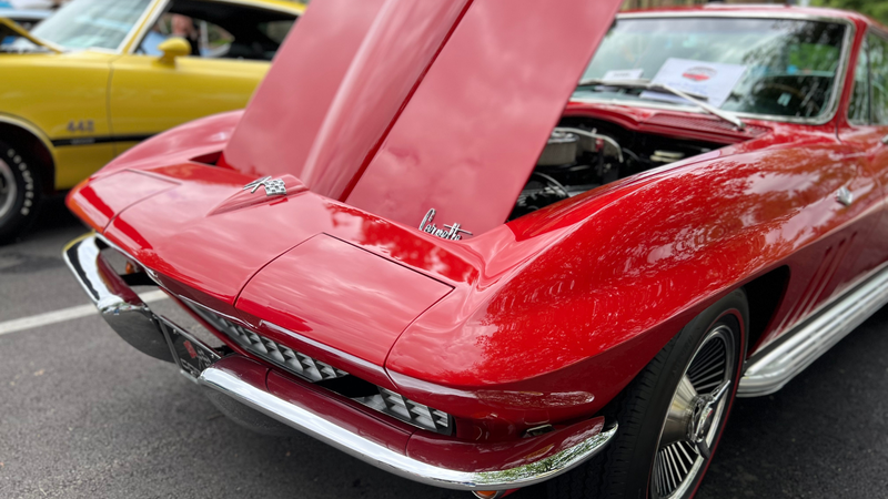 BIG 98.1 and American Heritage's 18th Annual Car Show