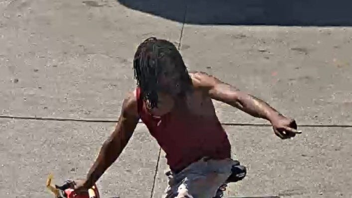 Detroit gas station employees chase off suspect as he tries to light fire inside store after allegedly stealing