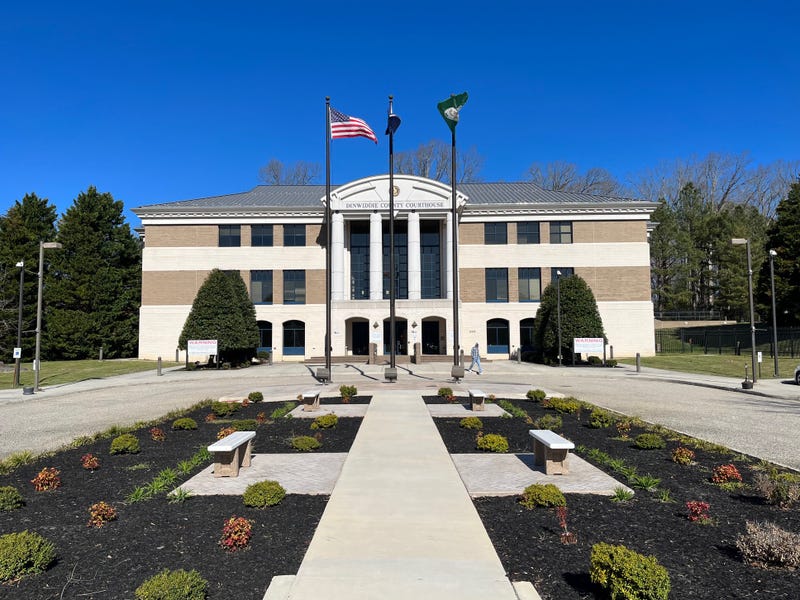 A courthouse on a sunny day
