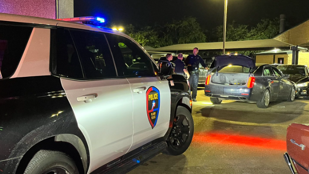 Manhunt continues in Plano following a late night armed robbery