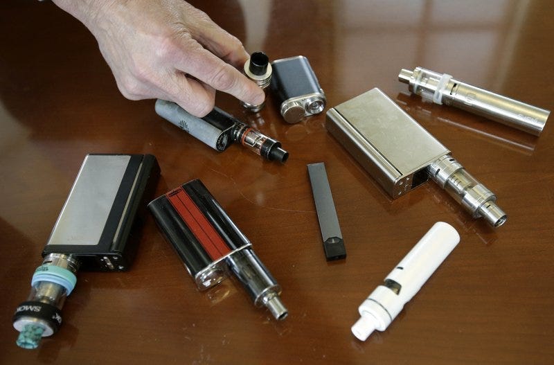 vaping e-cigarettes