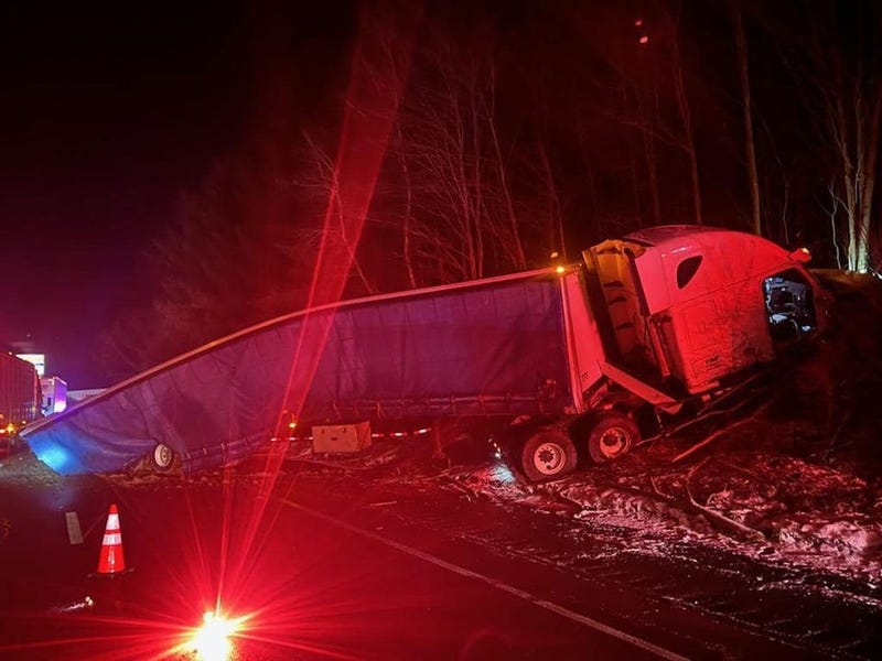 Tractor trailer crash on I-81 Southbound near Lenoxville exit causes traffic problems