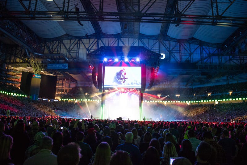 Garth Brooks gallery Ford Field 2020