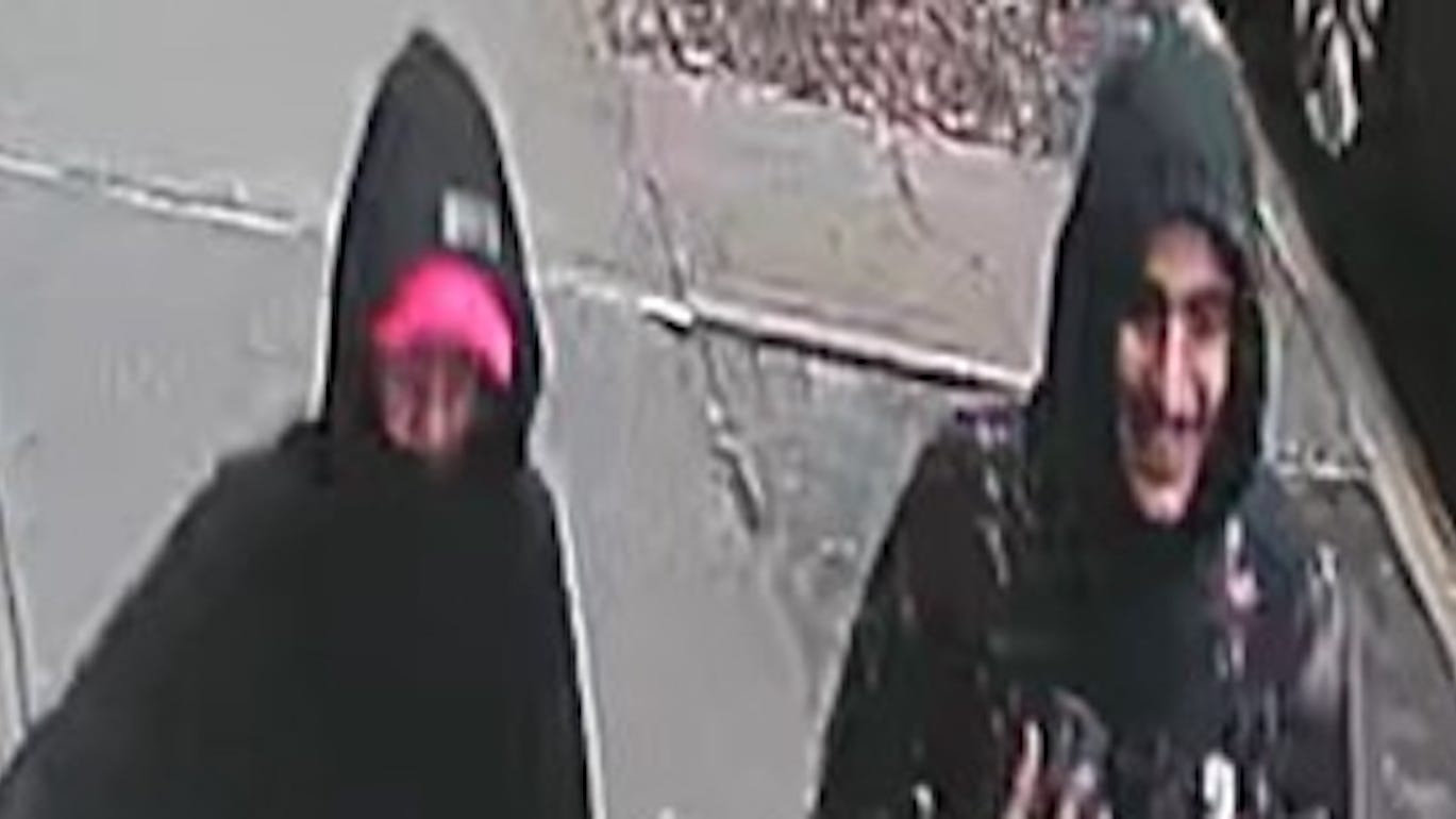 Manhattan duo throws trash at NYPD traffic agent, shoves him through door