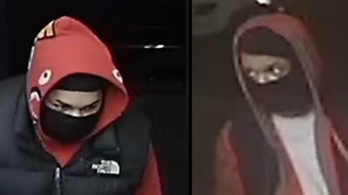 'Passengers' rob cabbie, drive off in his car in the Bronx