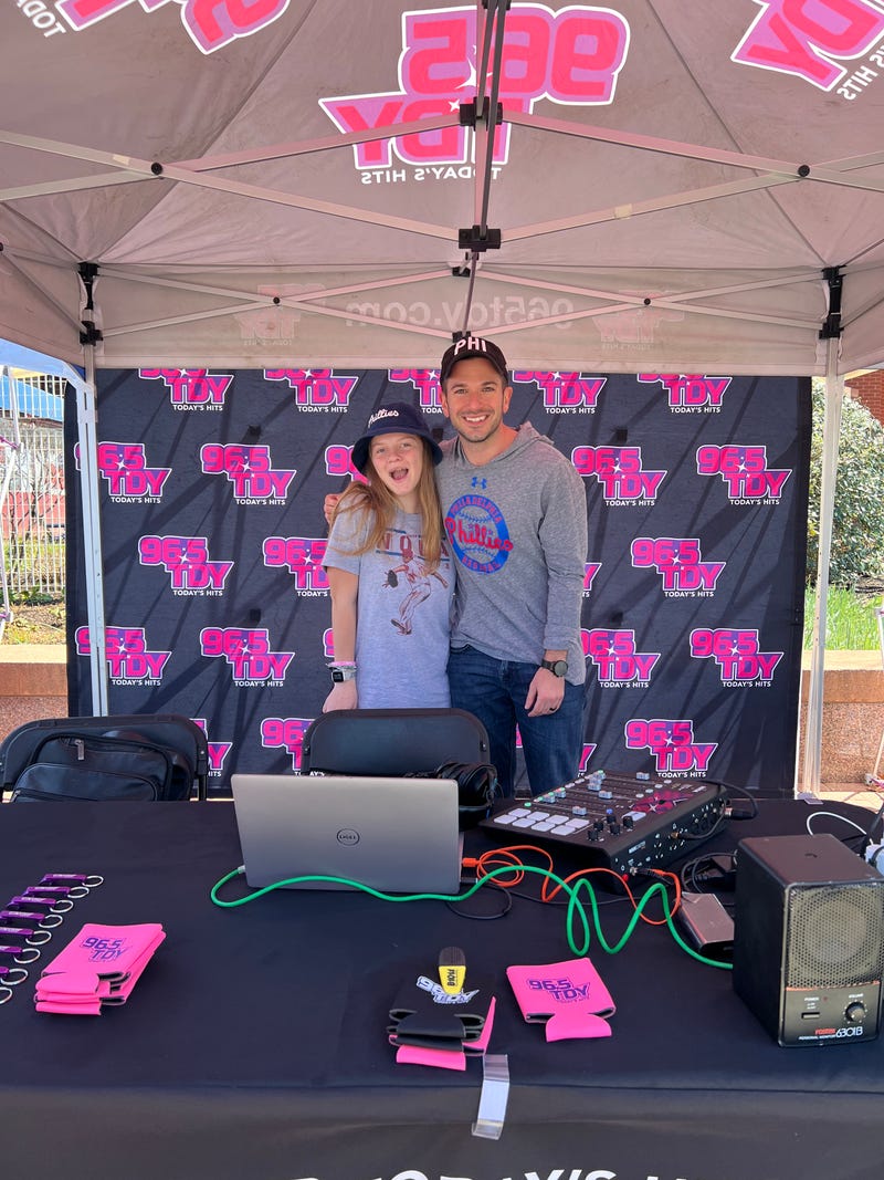 Bennett meeting TDY listeners at Citizens Bank Park