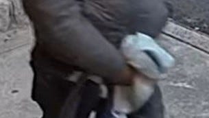 Police search for thief who punched woman, 67, down stairs at Manhattan subway station