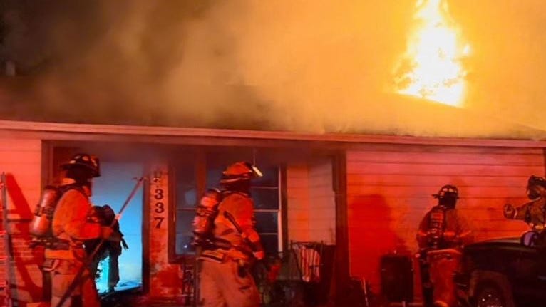 One person dead, house destroyed in early morning fire in Fort Worth