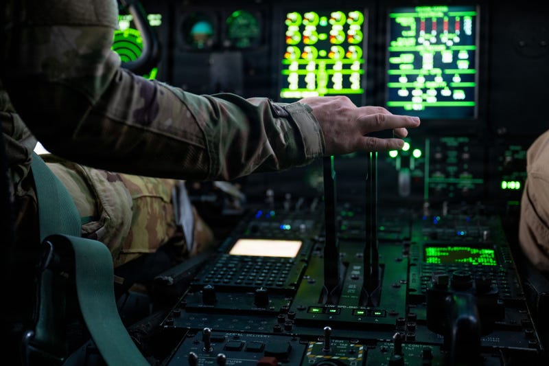 A U.S. Air Force pilot adjusts the throttles on a C-130J Super Hercules aircraft in the Central Command area of responsibility, March 6, 2026.