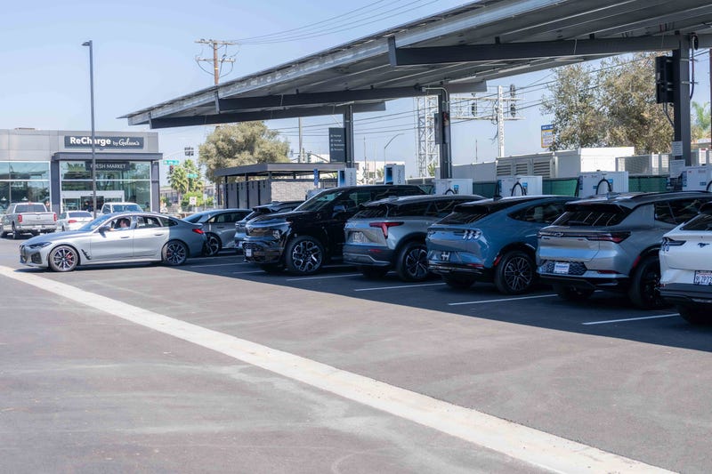 Rove Charging Center