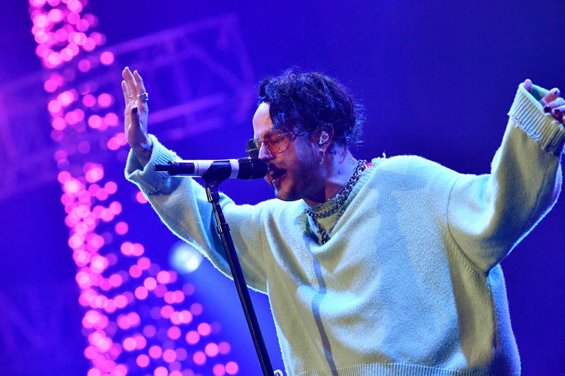 lovelytheband at KROQ's 'Almost Acoustic Christmas'