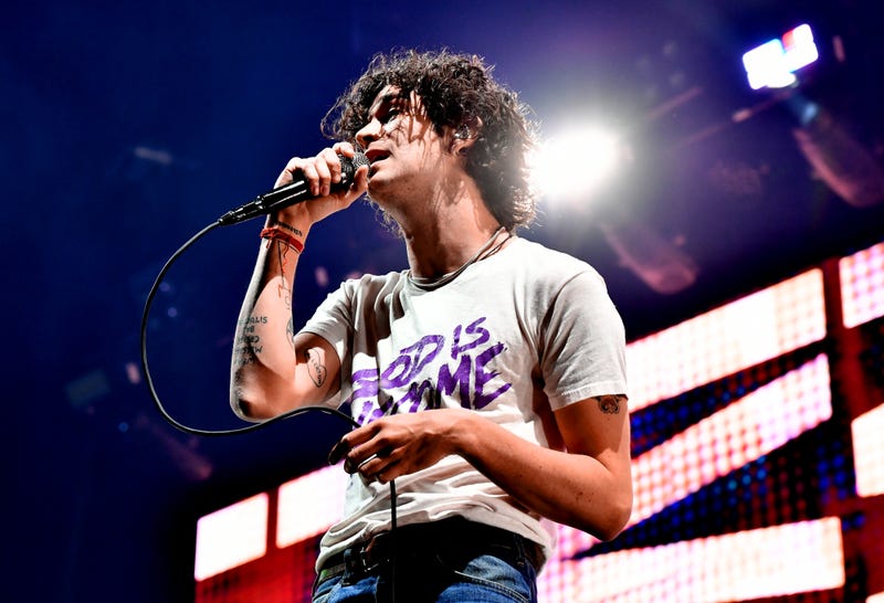 The 1975 at KROQ's 'Almost Acoustic Christmas'