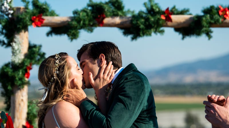 A California Christmas: City Lights