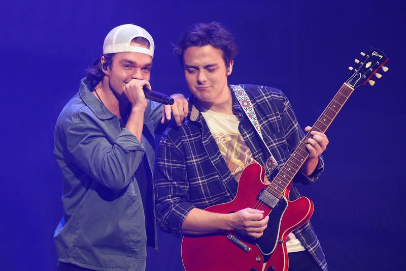Thomas Rhett, Cole Swindell rock New Year's Eve at Xcel Energy Center in St. Paul, MN