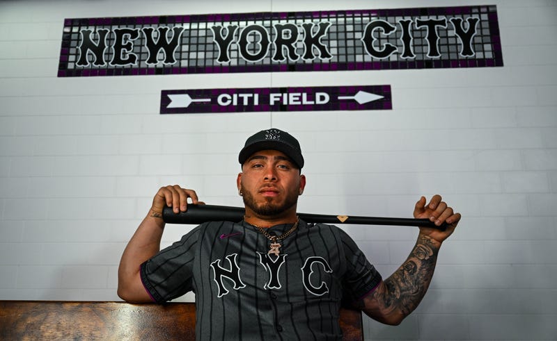 Francisco Alvarez sports the jersey