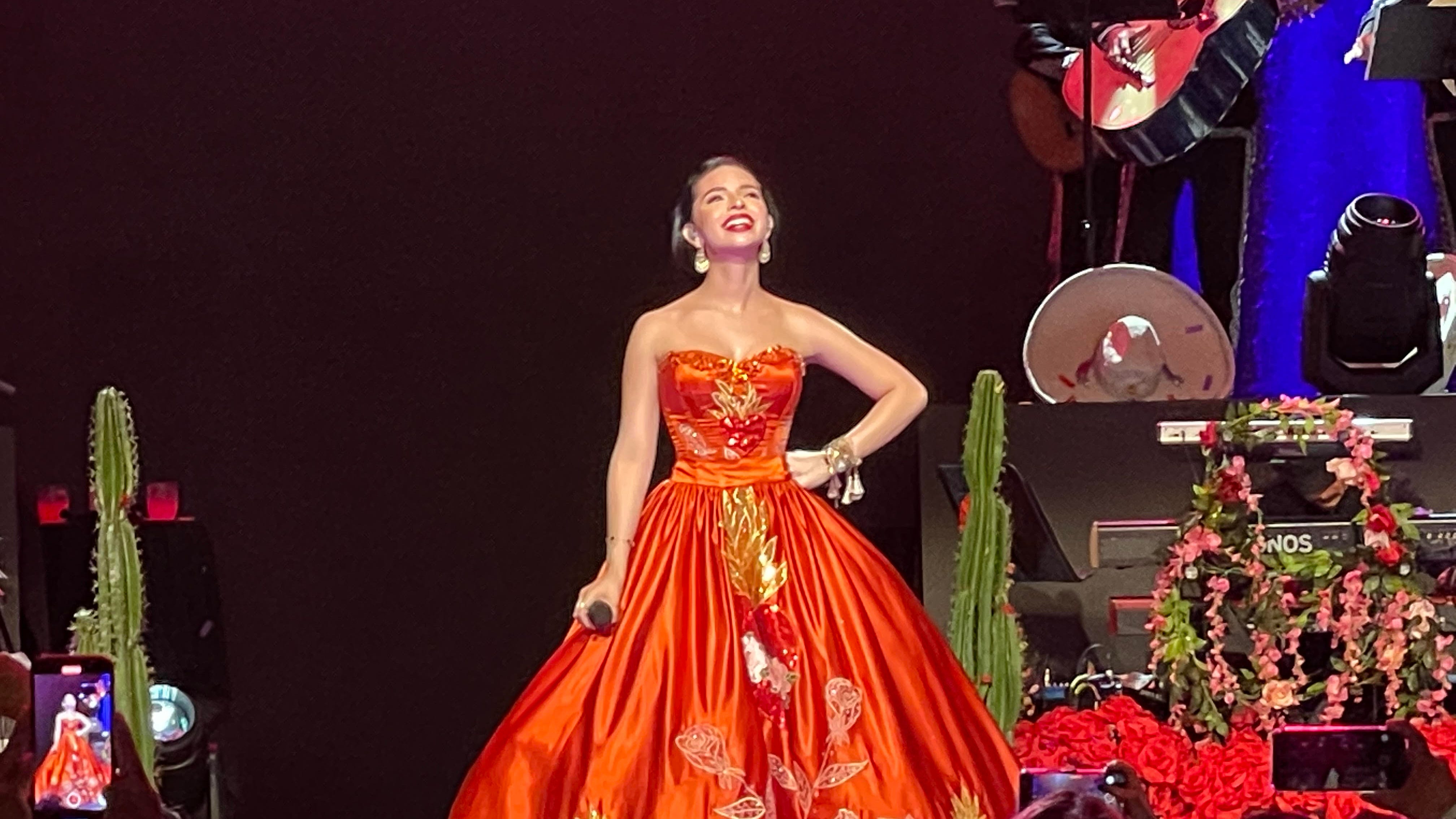 FOTOS Y VIDEOS: Ángela Aguilar dejó a los “neoyorquinos enamorados” en su primera presentación en la Gran Manzana