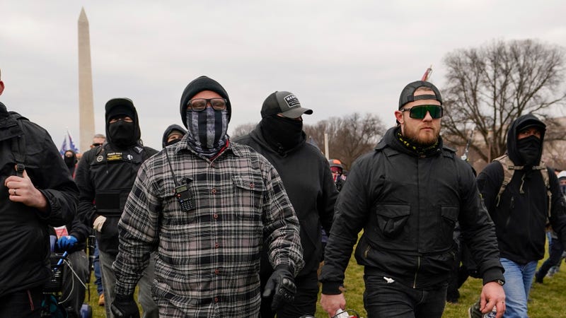 US narrows in on organized extremists in Capitol siege probe