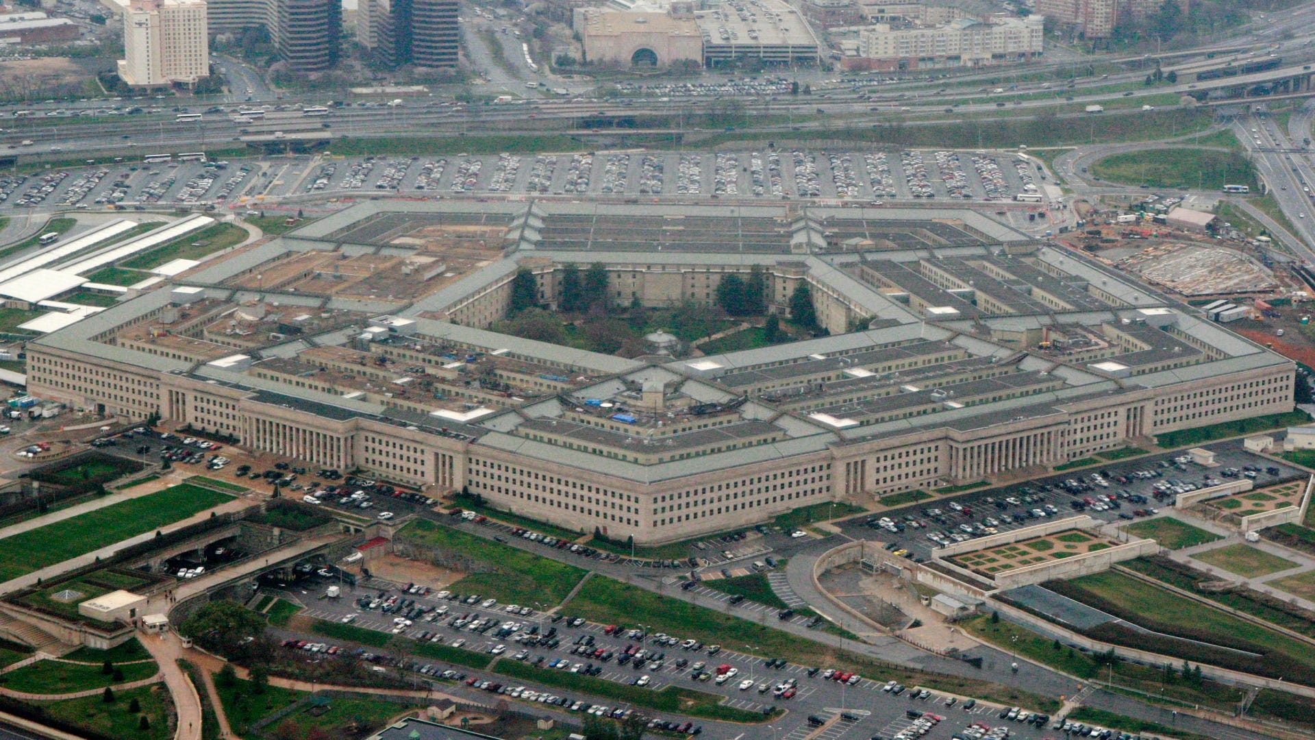 Reversing Trump, Pentagon to release new transgender policy