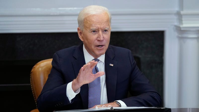 Biden raises concerns with Putin about Ukraine confrontation