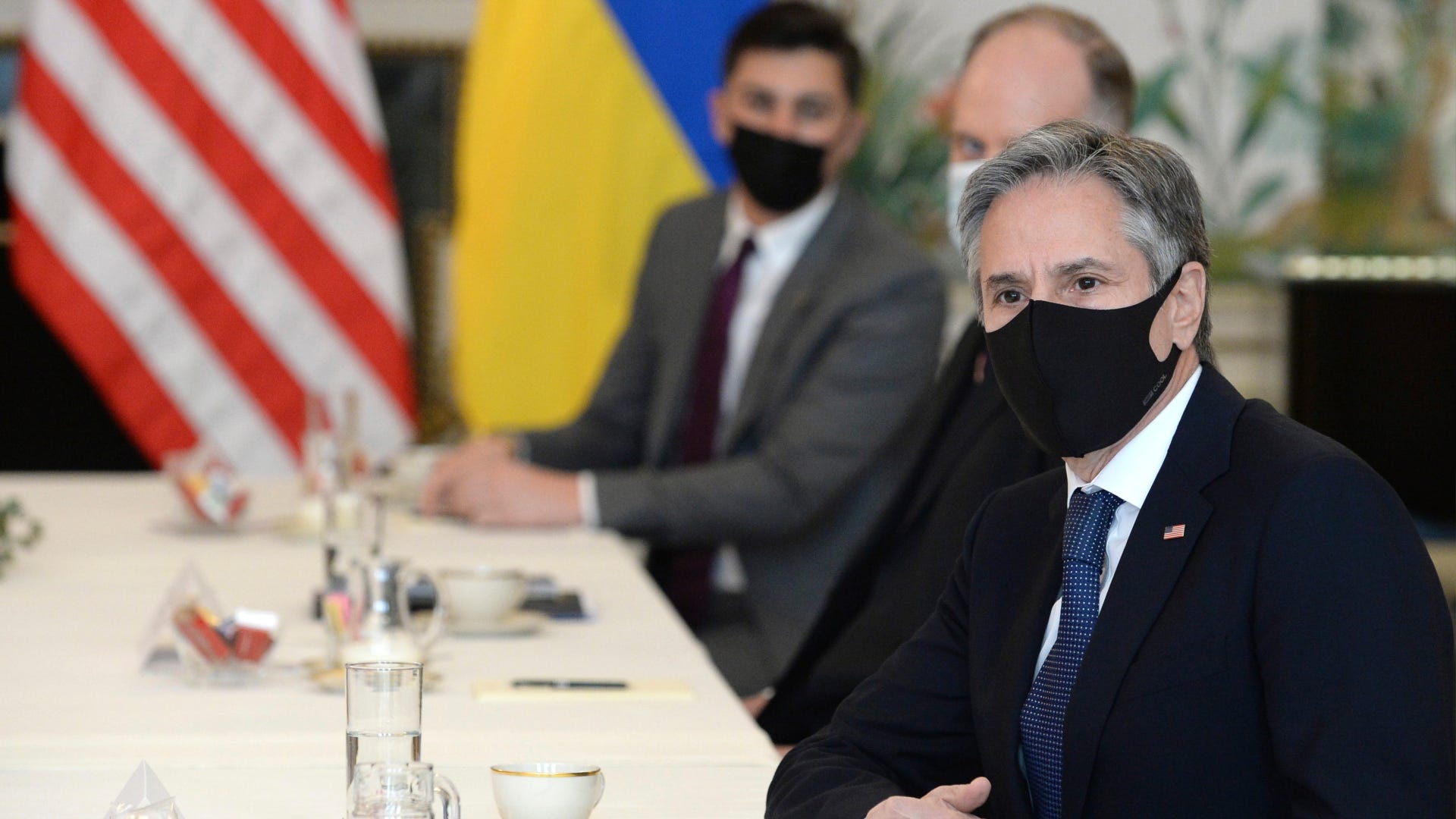 US, NATO vow support for Ukraine, warn Russia on troops