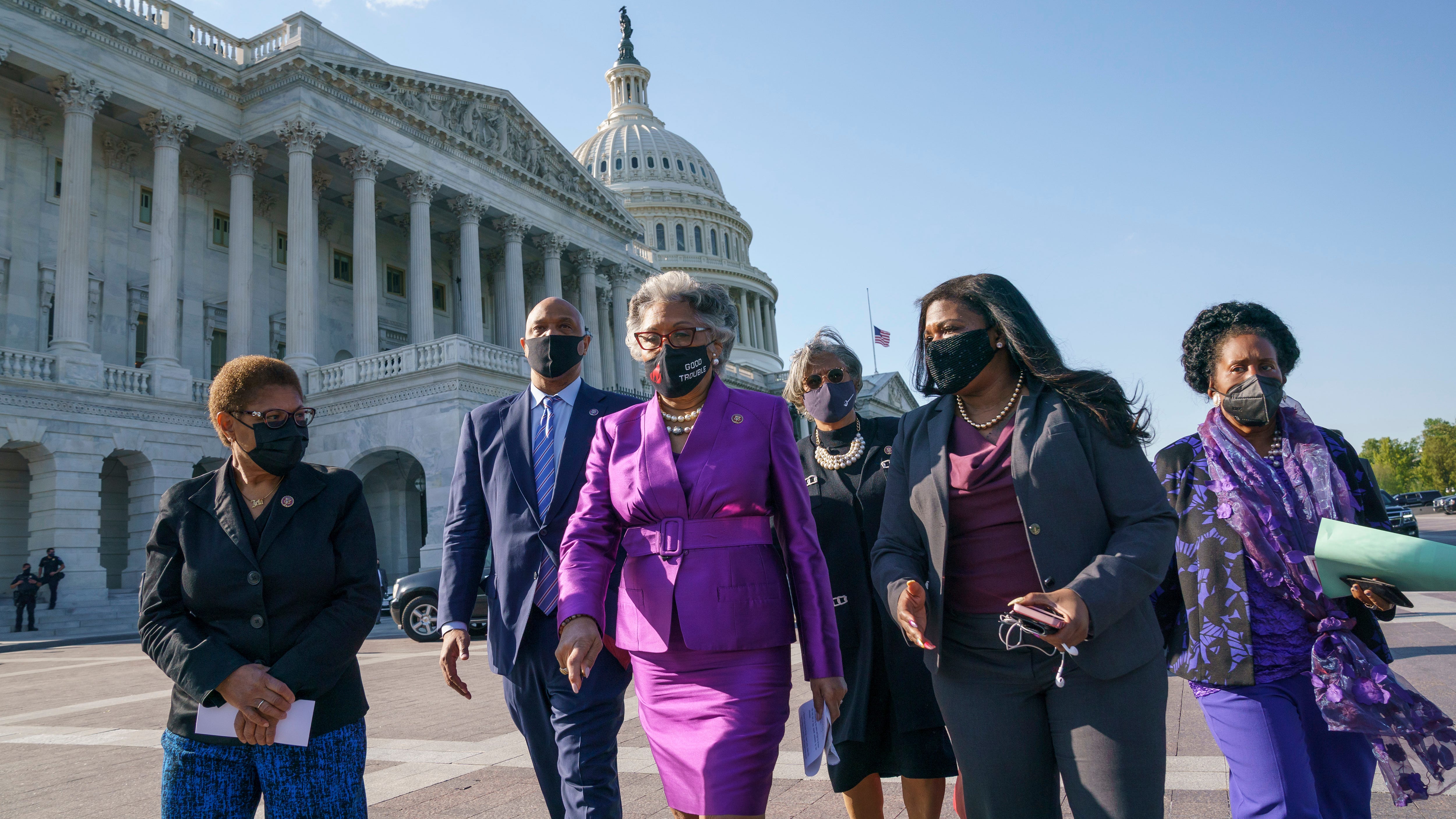 Momentum in Congress to push forward George Floyd police reform bill