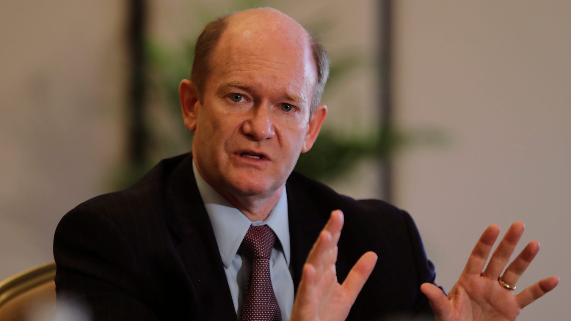 US officials in Mideast to reassure jittery allies over Iran