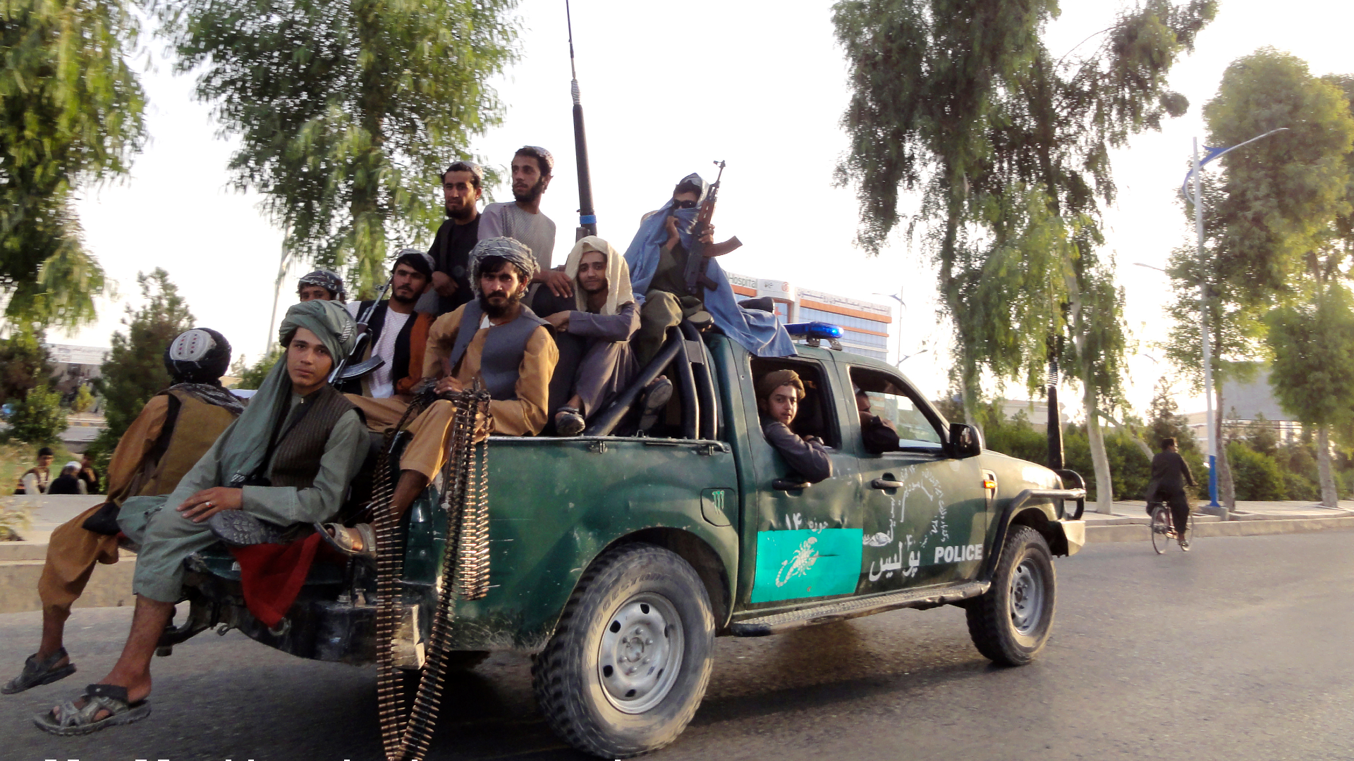 Rush on Kabul airport as Afghans flee Taliban takeover