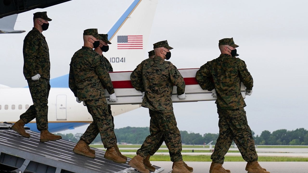 U.S. troops killed in Afghan bombing awarded Purple Hearts