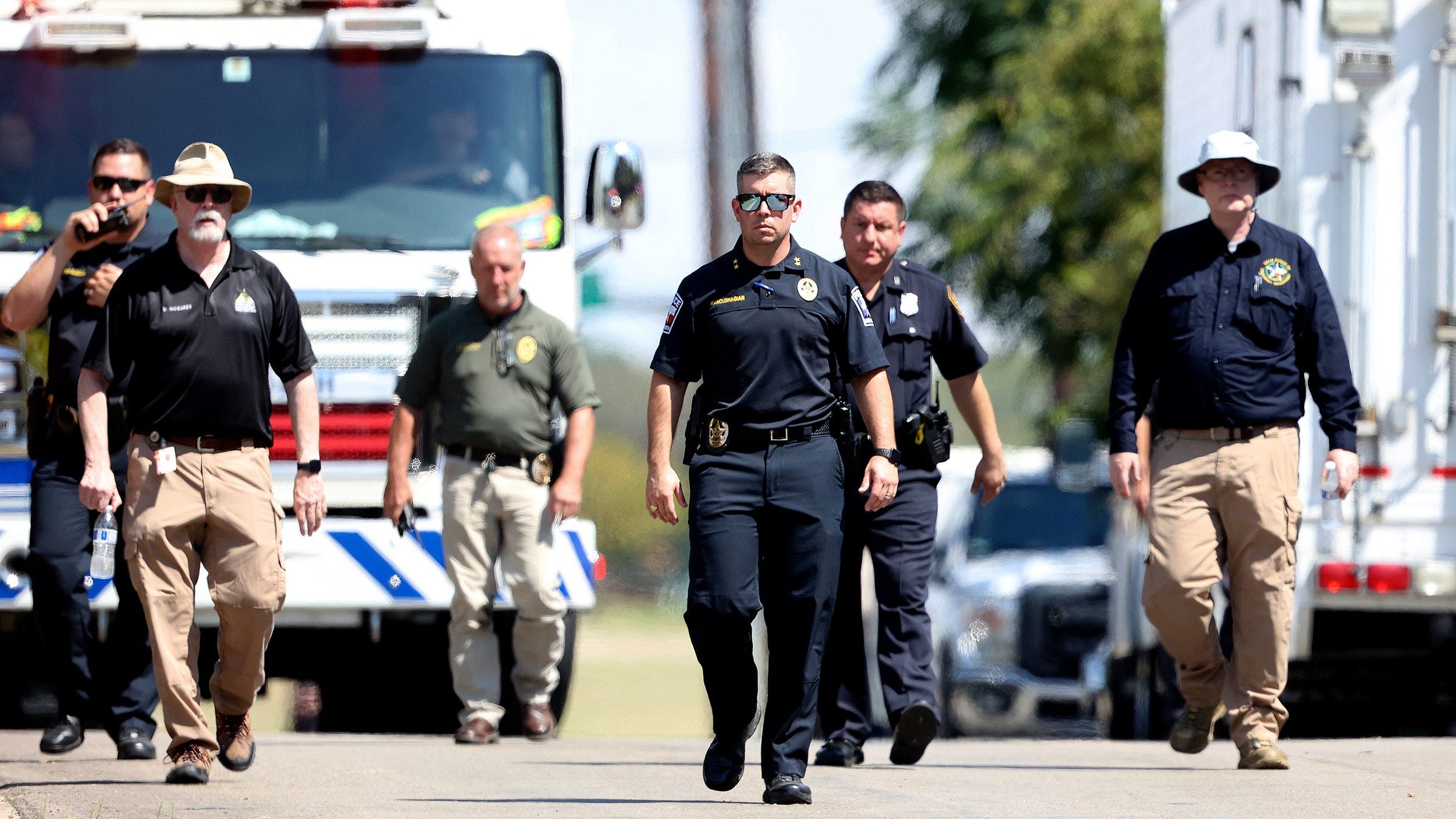 Military training jet crashes in Texas, injuring both pilots