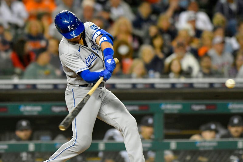 Whit Merrifield hits a sacrifice fly, scoring Kyle Isbel, in the eighth inning