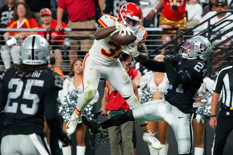 Kansas City Chiefs running back Darrel Williams (31) catches a pass in the end zone