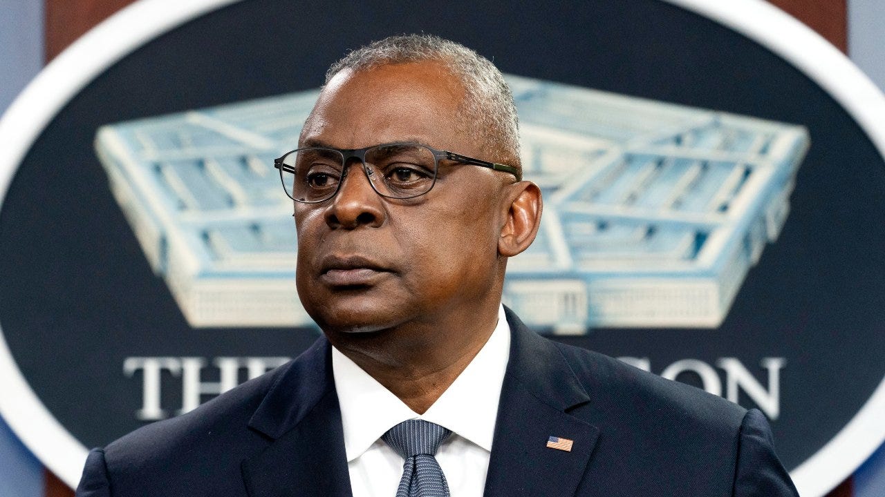Pentagon issues rules aimed at stopping rise of extremism