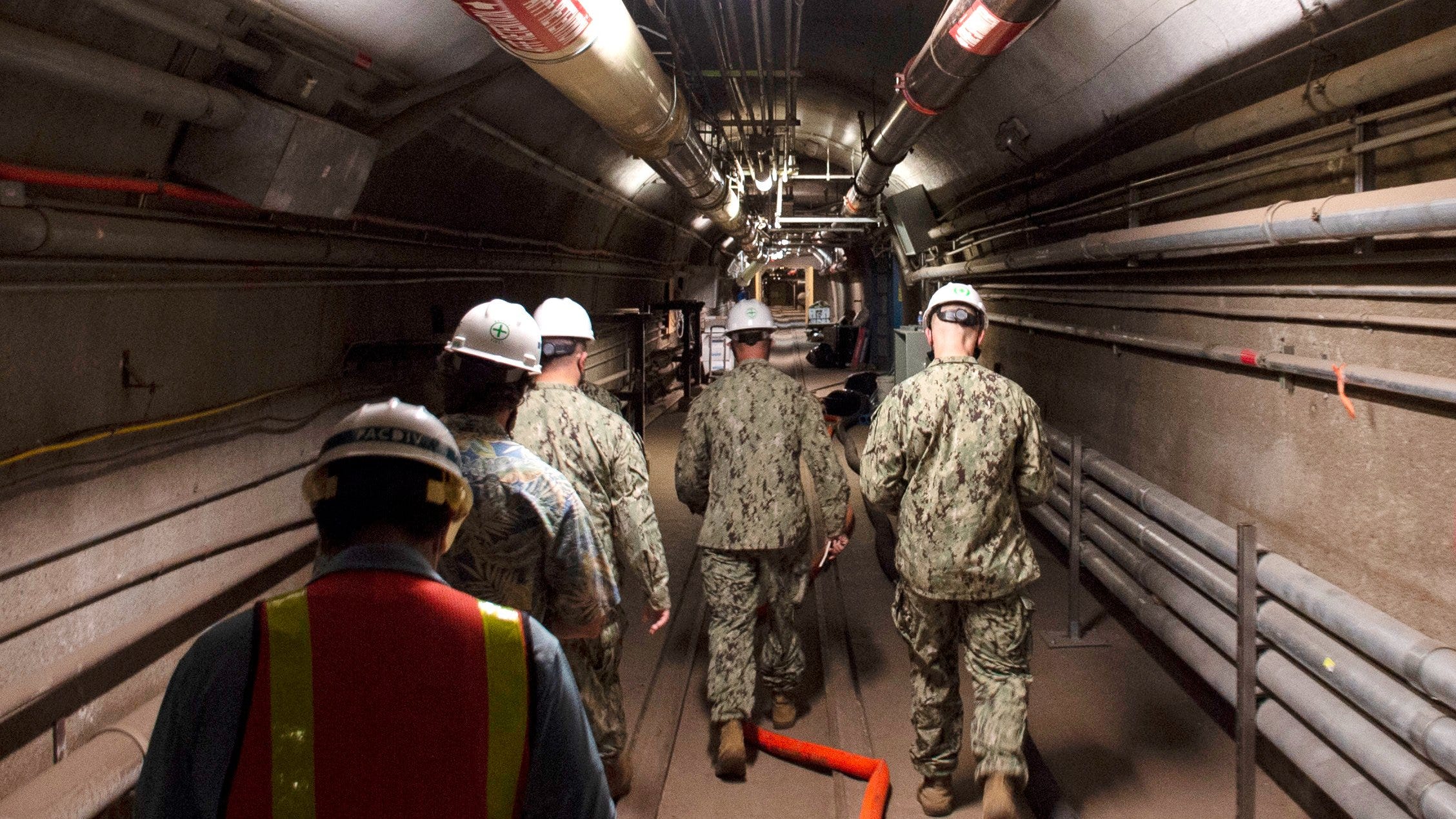 U.S. military faces crisis in Hawaii after leak poisons water
