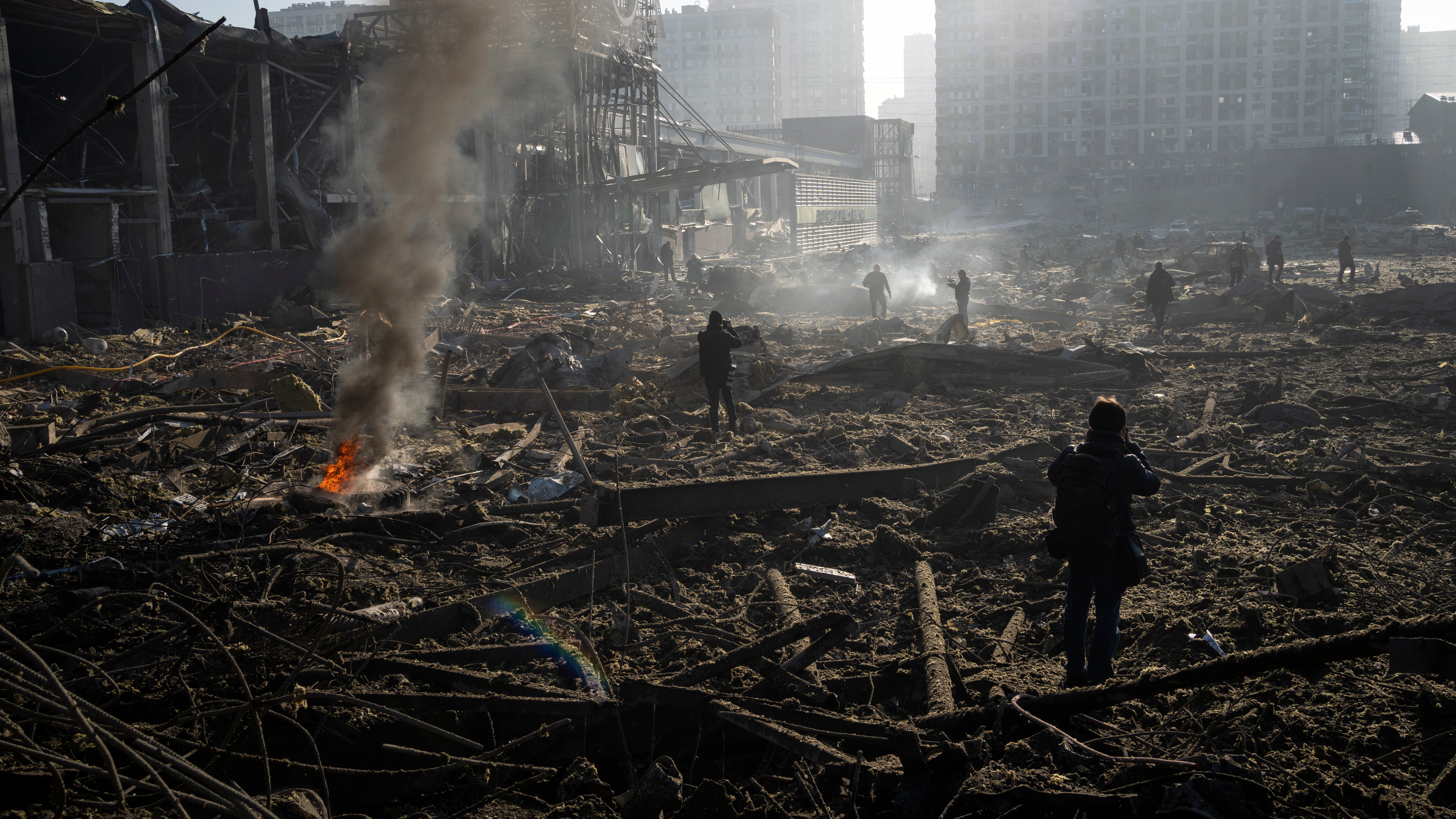 UKRAINE-RUSSIA LIVE UPDATES: Putin spokesperson doesn't rule out nuclear threat if Russia sees 'existential threat'