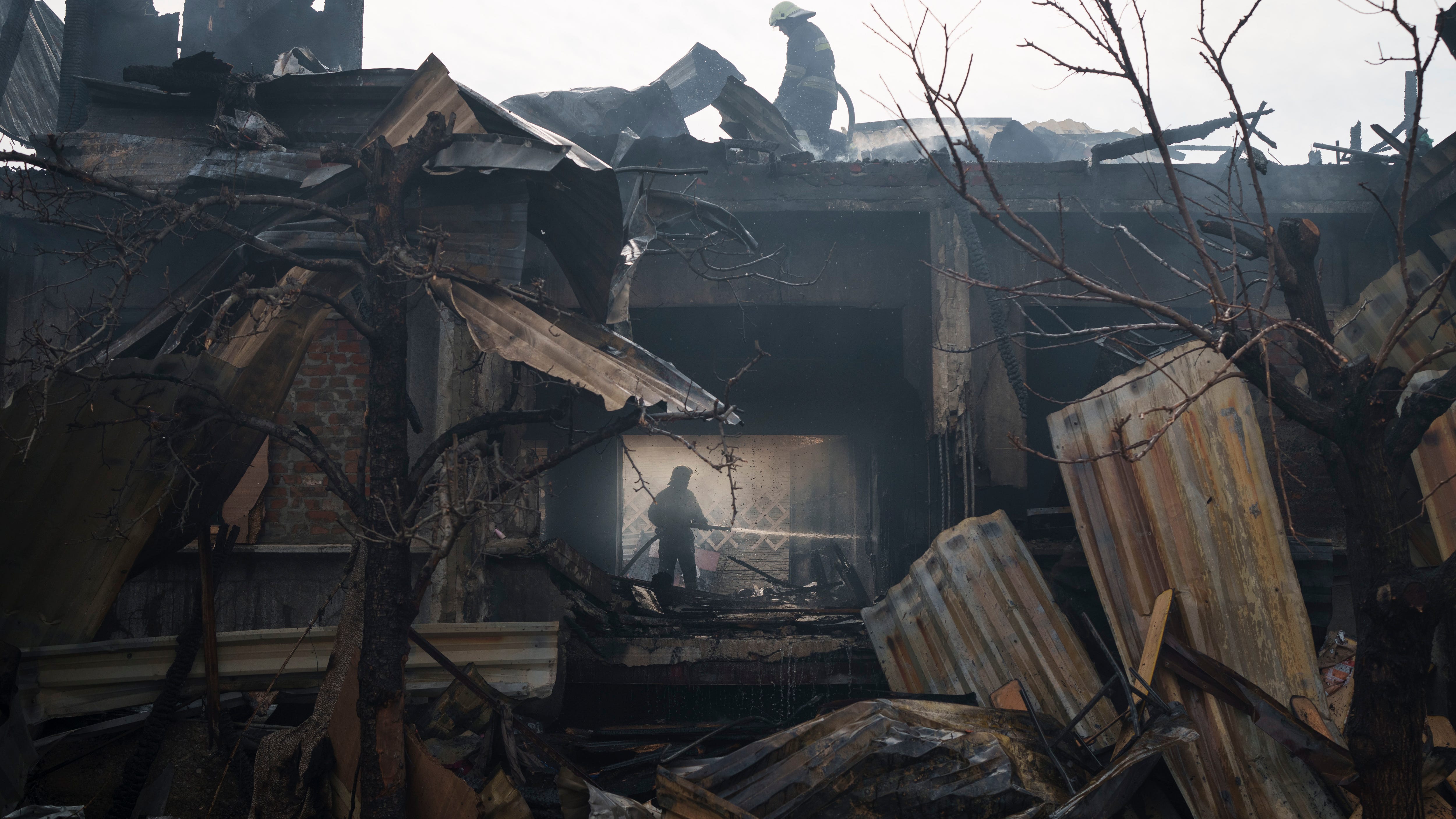 Mariupol mayor says siege has killed more than 10K civilians